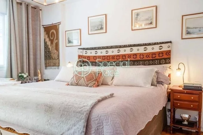 Imagem Ótimo apartamento em Moema Pássaros - 110m² - Living com varanda - Sala de jantar - 03 dormitóri...