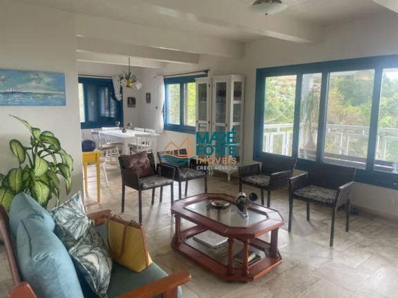 Imagem LUXUOSA MANSÃO COM 3 ANDARES, VISTA INCRÍVEL E ACESSO PRIVATIVO AO MAR!
