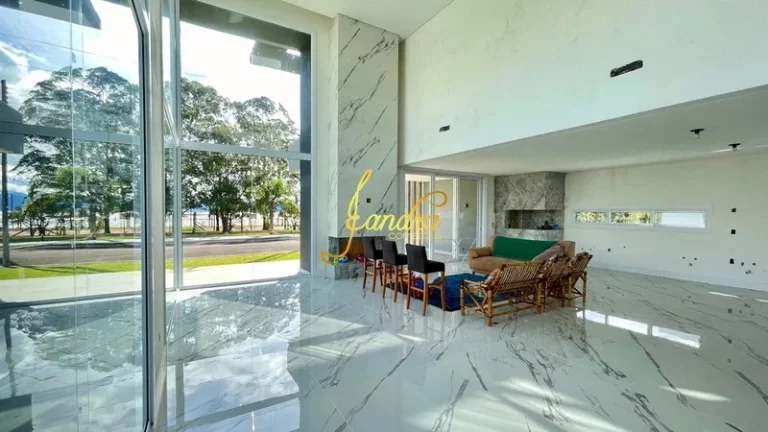 Imagem Sobrado beira de lago Velas da Marina