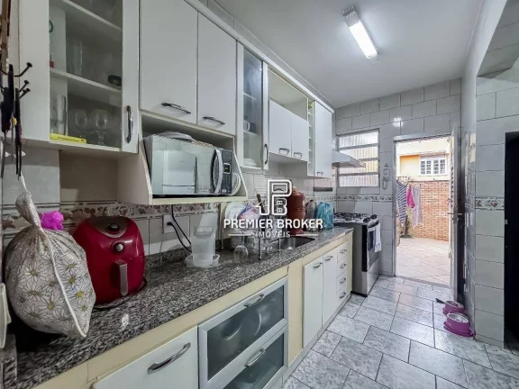 Imagem Apartamento à venda, 94 m² por R$ 535.000,00 - Agriões - Teresópolis/RJ