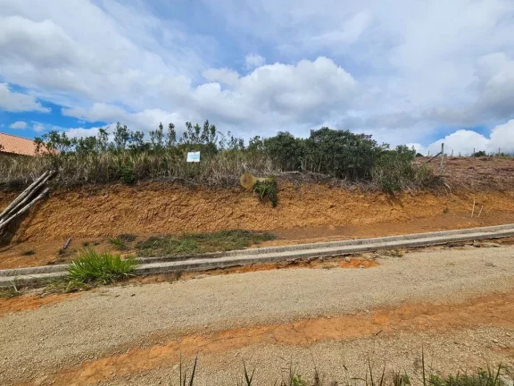 Imagem Terreno em Condomínio para Venda em Teresópolis / RJ no bairro Pessegueiros