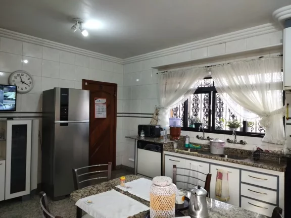 Imagem Imperdível casa à venda em São Paulo-SP, Vila Londrina: 5 quartos, 3 suítes, 7 banheiros, 5 vagas de garagem, 450m².