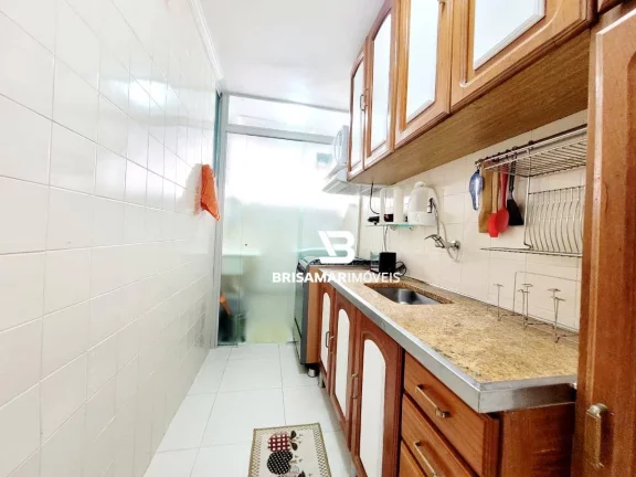 Imagem PITANGUEIRAS- UMA QUADRA DO COM VISTINHA PARA A PRAIA , GARAGEM NO PRÉDIO, TOTALMENTE REFORMADO.