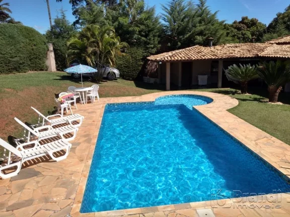 Imagem Ótima chácara com piscina.