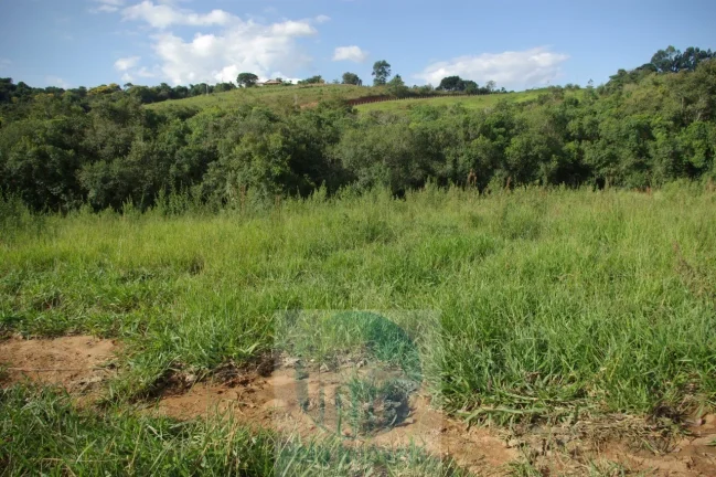 Imagem Sítio 10,24 alqueires em Jacuí MG, casa, água, cerca e pode plantar café, milho, soja e trabalhar com gado, 2 km da cidade.