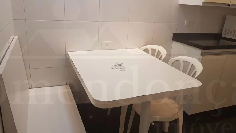Imagem Apartamento amplo e bem dividido, ensolarado, com living para 02 ambientes, 03 dormitórios sendo 01...