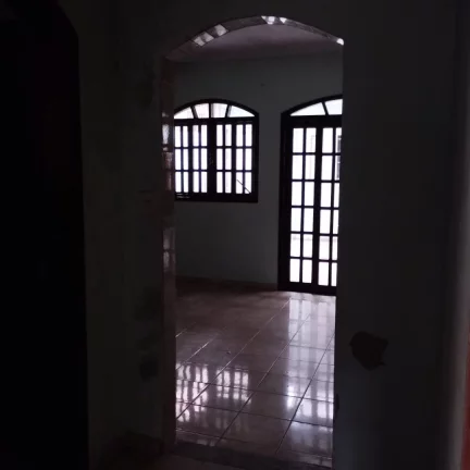 Imagem Sobrado à venda em Cotia-SP - Parque Isaac Pires: 2 quartos, 2 banheiros, 3 vagas, 100m² área. Aproveite!