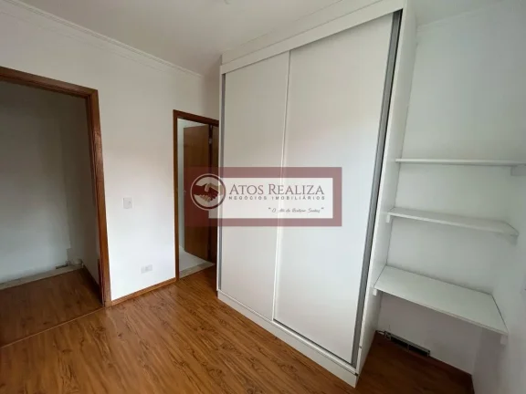 Imagem Sobrado à Venda no Jardim Ubirajara, Região de Interlagos SP, 2 Suítes, Lavabo, 2 vagas de Garagem, 70m²