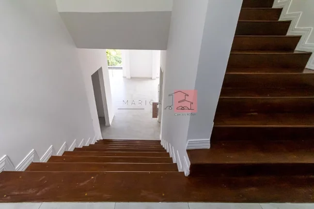 Imagem Casa Triplex com 436m² no melhor condomínio de Pendotiba.
