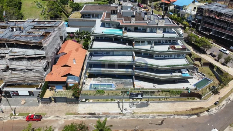 Imagem Apartamento á venda com 4 suítes na Prainha em Torres/RS