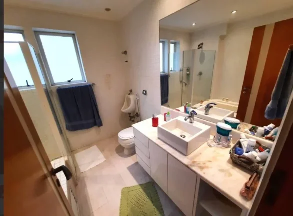 Imagem Apartamento todo reformado classe AA vista lateral mar e varanda