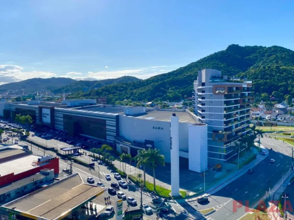 Imagem Apartamento no Centro | 2 Dormitórios (1 Suíte) | 2 Salões de Festas | Semi Mobiliado | Balneário Camboriú – SC