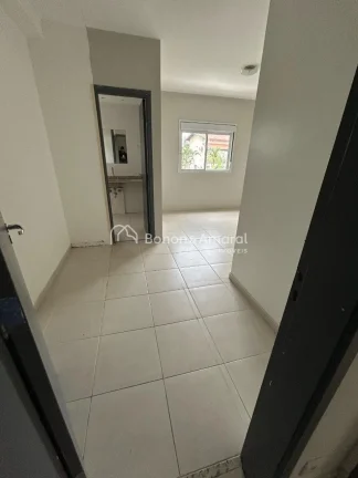 Imagem Espaçoso apartamento à venda no Condomínio Golden Square, em Campinas. Possui área de 137 m², 2...
