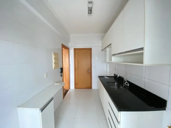 Imagem Ótimo apartamento a venda em Santos na Vila Belmiro, vazio.