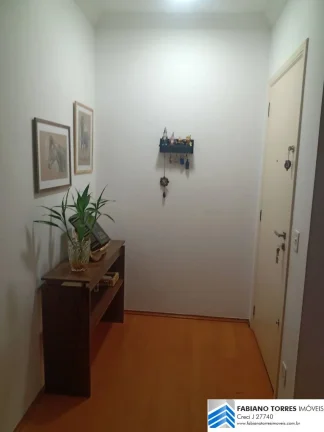 Imagem Ótima oportunidade! Apartamento reformado, com 90 m² de área útil, localizado na Vila Alpina em Santo André.