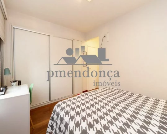 Imagem Apartamento totalmente reformado, living para 2 ambientes, terraço,3 dormitórios sendo 1 suíte, r...