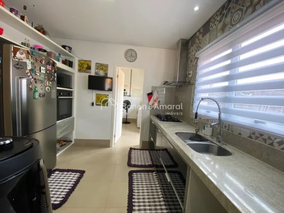 Imagem Casa à venda, com sala de estar e jantar integradas à área gourmet, piscina e terreno espaçoso. ...