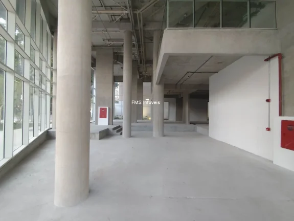 Imagem Loja com 700m2 em Pinheiros.