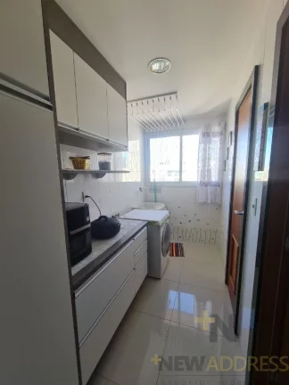 Imagem Apartamento 131 m²: 3 quartos, 2 vagas, varanda. Bairro tranquilo e área de lazer.