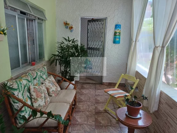 Imagem Imperdível oportunidade! Casa em condomínio à venda no Rio de Janeiro-RJ, 4 quartos, 2 suítes, 2 salas, 3 banheiros, 4 vagas, 230m².