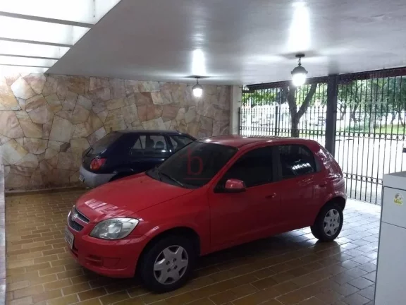 Imagem Casa com 3 dormitórios à venda, 234 m² - Moema - São Paulo/SP