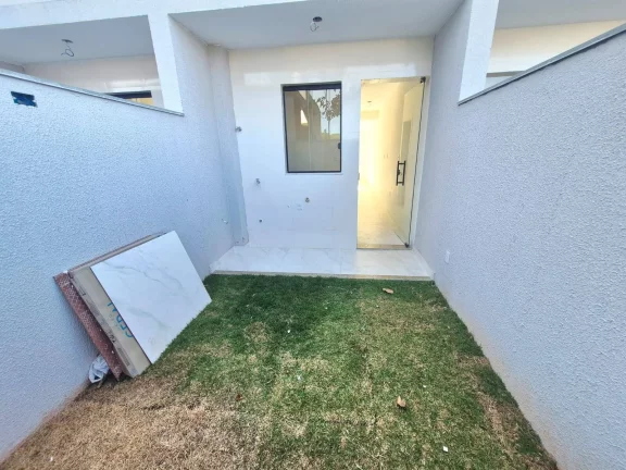Imagem Casa Geminada 2 quartos - São João Batista