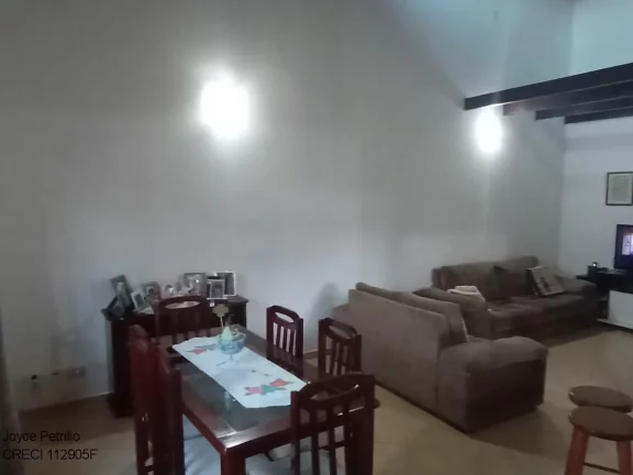 Imagem Casa 2 Dormitórios sendo 1 suíte e Edícula. A Venda em Peruíbe. Excelente Acabamento e Espaço Para Piscina.