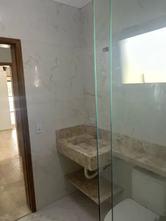 Imagem Imóvel de luxo no Jardim Astro em Sorocaba-SP: Casa em condomínio com 4 quartos, 1 suite, 2 salas, 4 banheiros e 4 vagas.