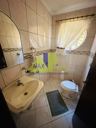 Imagem Imperdível Casa à Venda em São Paulo-SP: 3 Quartos, 1 Suíte, 2 Salas, 3 Banheiros, 2 Vagas na Vila Granada - 260m²