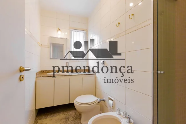 Imagem Apartamento andar baixo na Vila Madalena com 104m², 3 quartos ( 1 suíte) e 1 vaga.