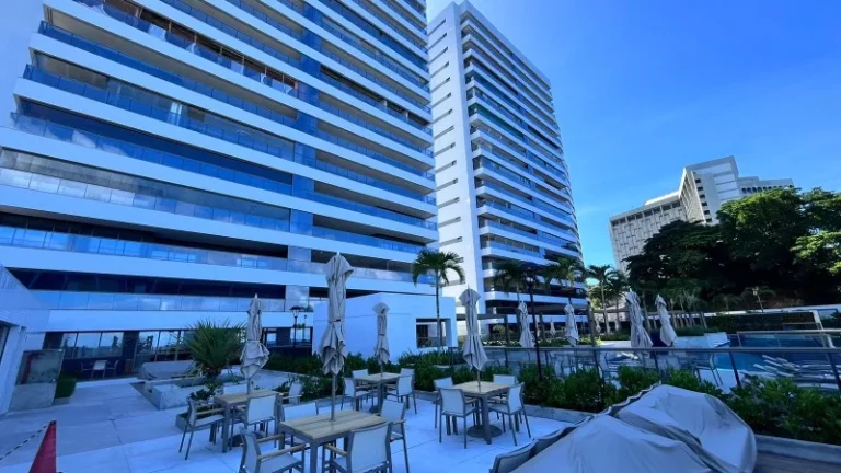 Imagem A 5ª Avenida Imóveis selecionou esta única unidade de 4 suítes c/ 303,00m2 privativos, disponível a venda no UNDAE OCEAN, Ondina: R$7.900.000,00