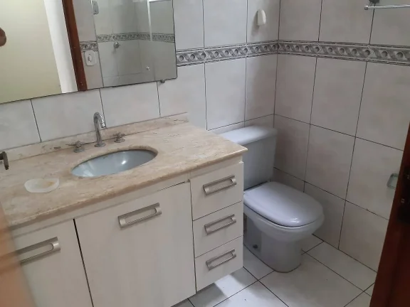 Imagem Casa Maravilhosa com 240 m² 4 Dormitorios sendo 2 Suítes Estuda Permuta