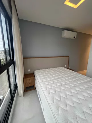 Imagem Apartamento a 250m do mar com 2 dormitórios sendo 2 suítes e 2 vagas de garagem em Bombinhas/SC