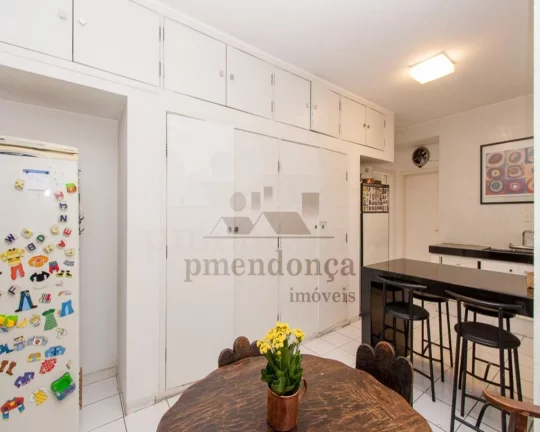 Imagem living para 2 ambientes integrado som a sala de jantar, lavabo, 3 dormitórios sendo 1