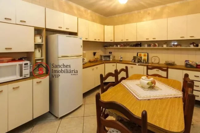 Imagem SOBRADO COM 3 DORMITÓRIOS A VENDA NA VILA ZELINA. 2 VAGAS COBERTAS E QUINTAL. EXCELENTE LOCALIZAÇÃO, AO LADO DO LARGO DA VILA ZELINA E PADARIA CEPAM.