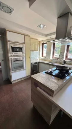 Imagem Casa alto padrão 1 suíte + 2 demi-suítes e 2 vagas de garagem - Saguaçu | Joinville/SC