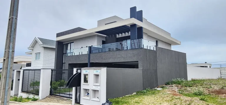 Imagem CASA com 4 dormitórios à venda com 452.84m² por R$ 1.950.000,00 - GUARAPUAVA / PR
