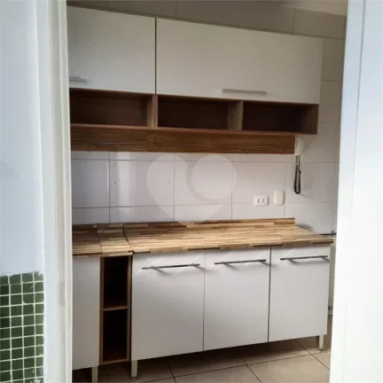 Imagem Apartamento à venda com 2 quartos no condomínio Edifício Guaracá, São Paulo - SP