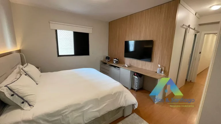 Imagem Apartamento de alto padrão com 170m² em Moema Pássaros fora da rota dos aviões e a 10 minutos a pé do Parque Ibirapuera.