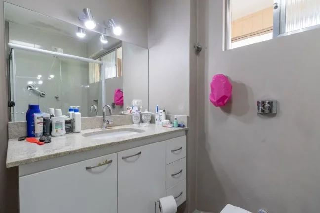Imagem Oportunidade Apartamento Reformado 3 Quartos ,90m² a 200m do Metrô Vila Mariana