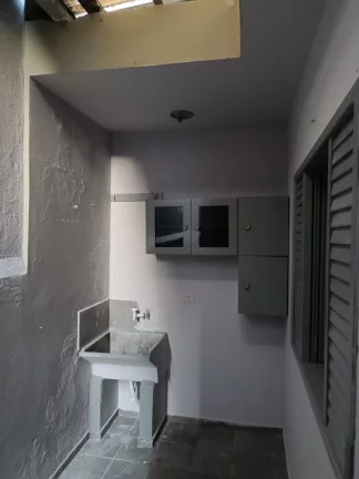 Imagem Aluguel de Casa com 1 Quarto na Cidade de em Bairro - 55,00 m² de Área
