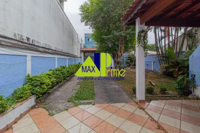 Imagem Casa de Luxo para Locação na Vila Granada, São Paulo-SP: 5 Quartos, 1 Suíte, 3 Salas, 3 Banheiros, 6 Vagas de Garagem.