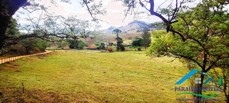 Imagem Oportunidade: Chácara com 2 Chalés, Ponto Comercial e Campo de futebol!