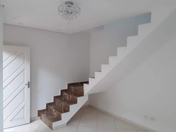Imagem Sobrado com 2 dormitórios à venda, 71 m² por R$ 246.000,00 - Vila Figueira - Suzano/SP