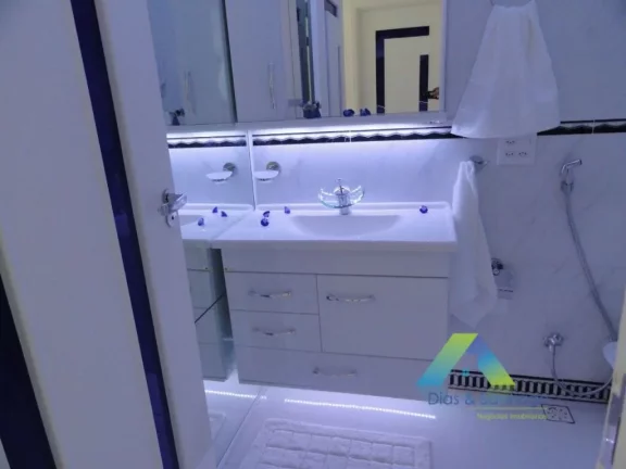 Imagem Lindo Apartamento para vender e alugar com 2 quarto, 70m²
