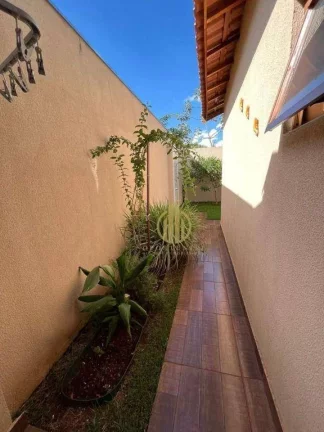 Imagem Casa com 3 dormitórios à venda, 106 m² por R$ 500.000,00 - Villas Mabel - Ribeirão Preto/SP