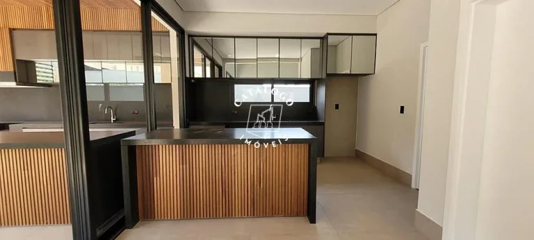 Imagem Casa em Condomínio a Venda no bairro Residencial e Empresarial Alphaville - Ribeirão Preto, SP