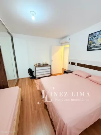 Imagem Casa Alto Padrão para Temporada em Porto Belo, pereque, 5 dormitórios, 4 suítes, 5 banheiros, 2 vagas