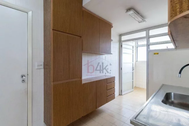 Imagem Apartamento amplo com 3 dormitórios, 107 m² à venda no Campo Belo
