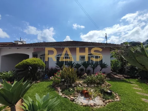 Imagem Casa Plana em regiÃ£o nobre do ANITA GARIBALDI, conta com 187m2 de Ã¡rea privativa e AVERBADA. O imÃ...